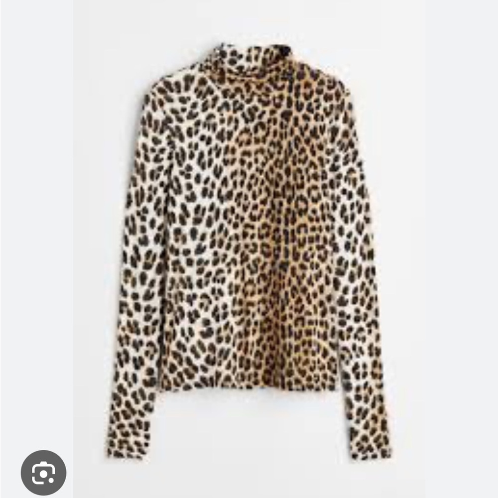 H&M Leopard Print Turtleneck Comfy Jersey Top